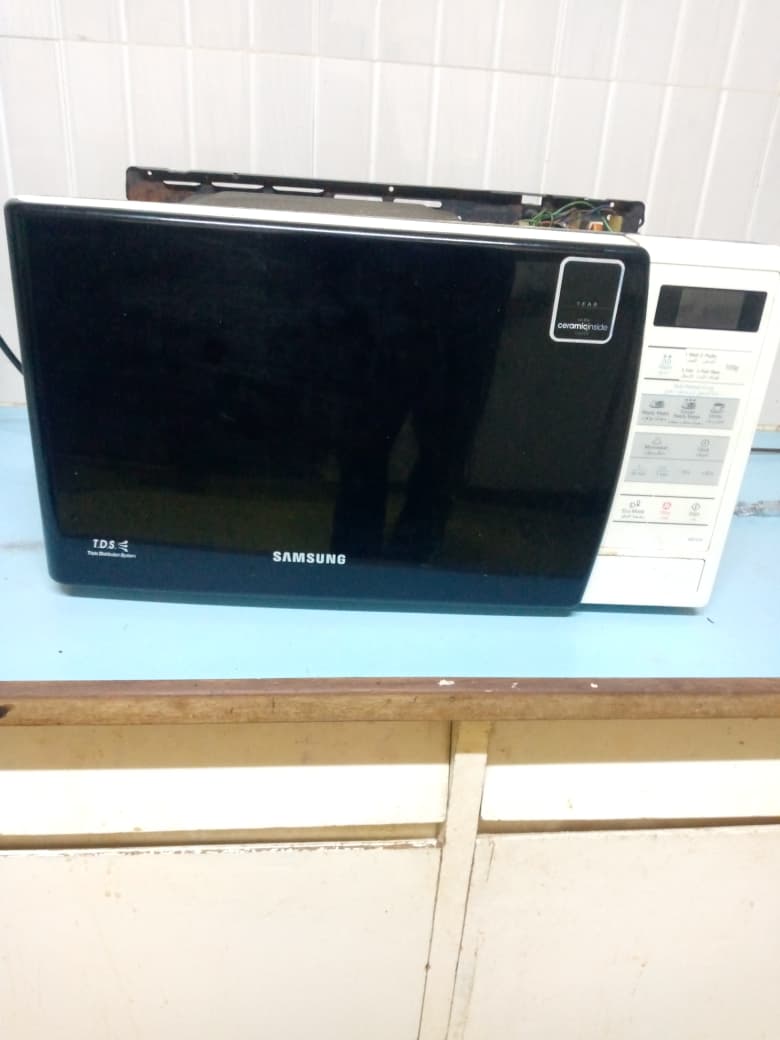 Von Hotpoint Microwave repair Embakasi Nairobi VisionX Repairs